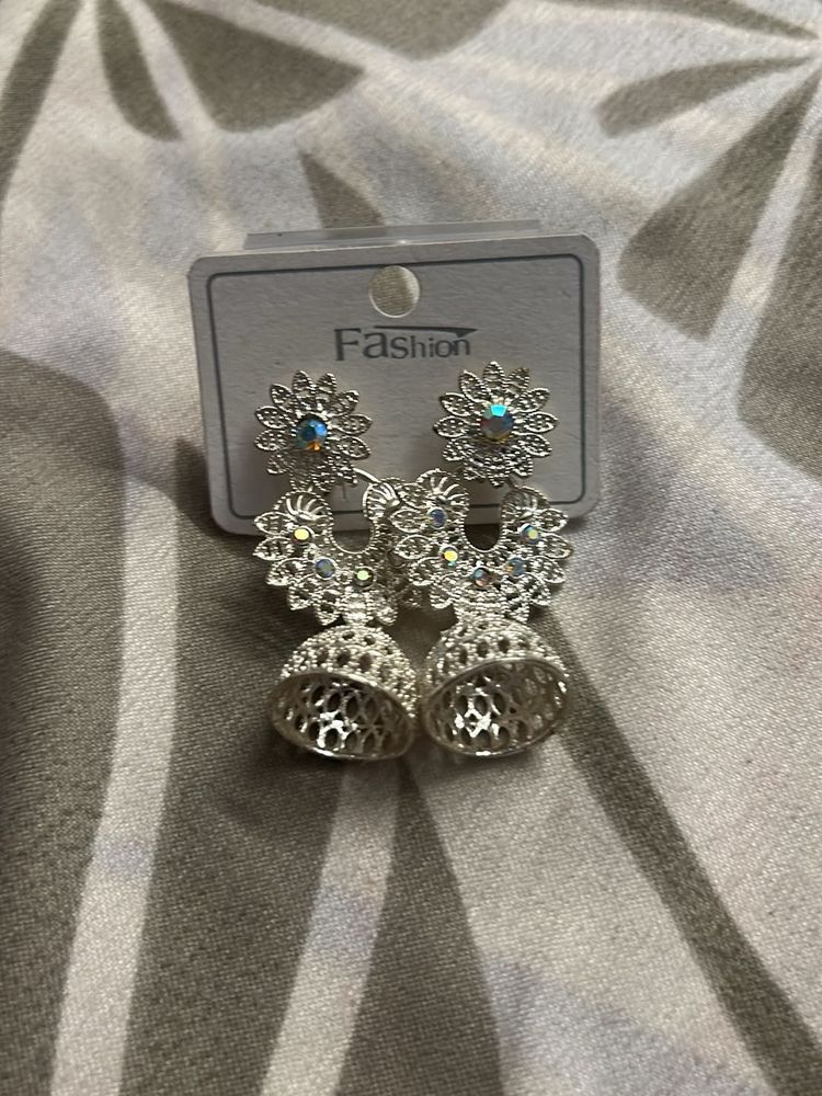 Elegant Jhumka Earrings with Sparkle