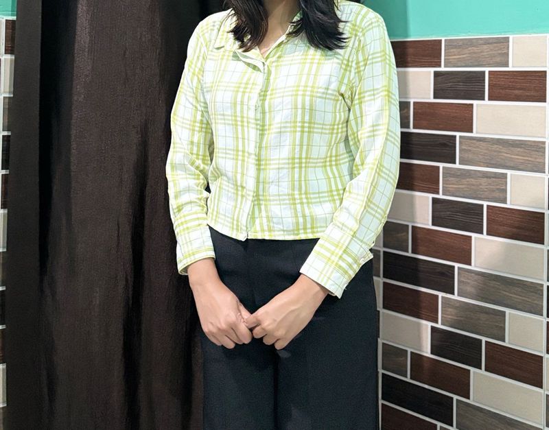 Chic Plaid Button-Up Shirt