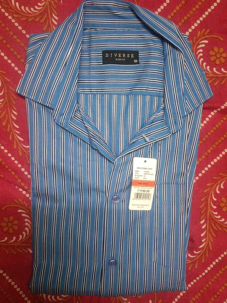 Diverse Slim Fit Blue Striped Formal Shirt