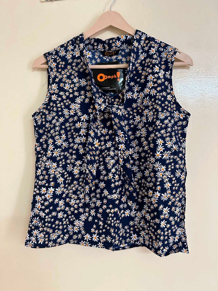 Oomph! Floral Tie Neck Sleeveless Top