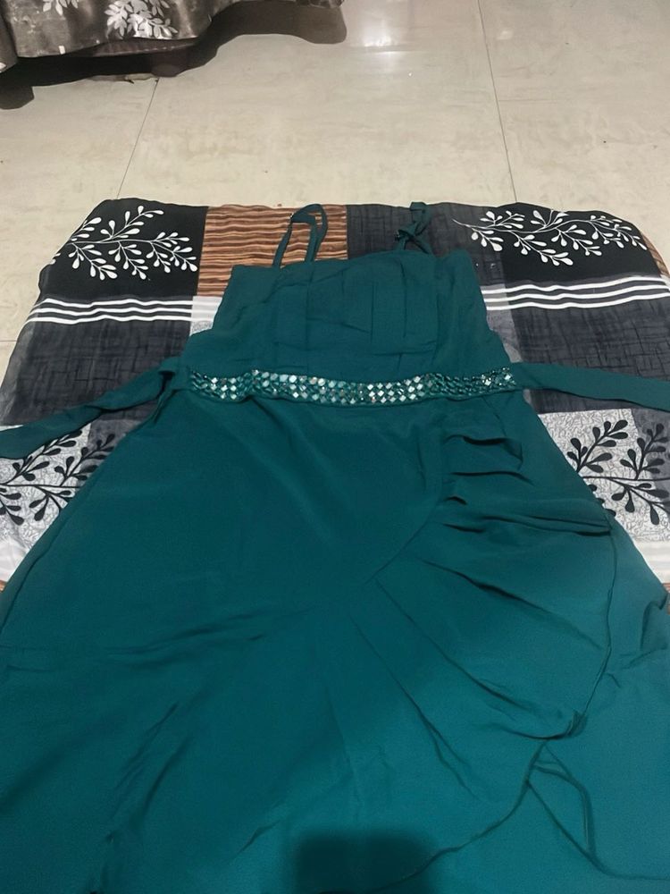 Elegant Teal Party Dress with Embellished Waist