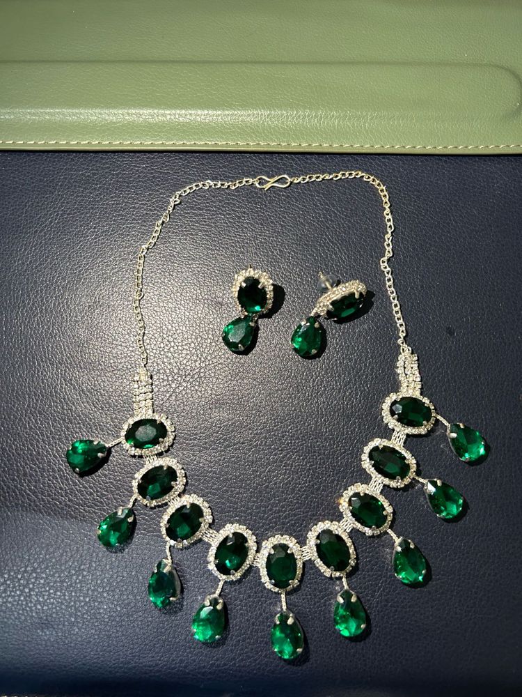 Emerald Green Gemstone Necklace &amp; Earring Set