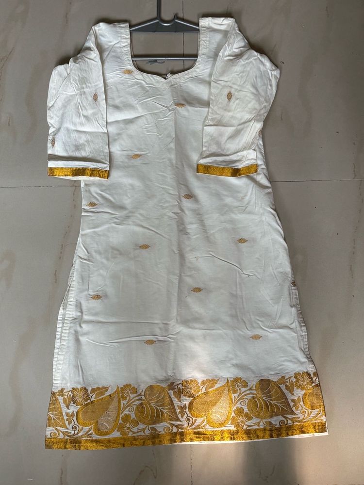 Elegant White Kurta with Golden Border