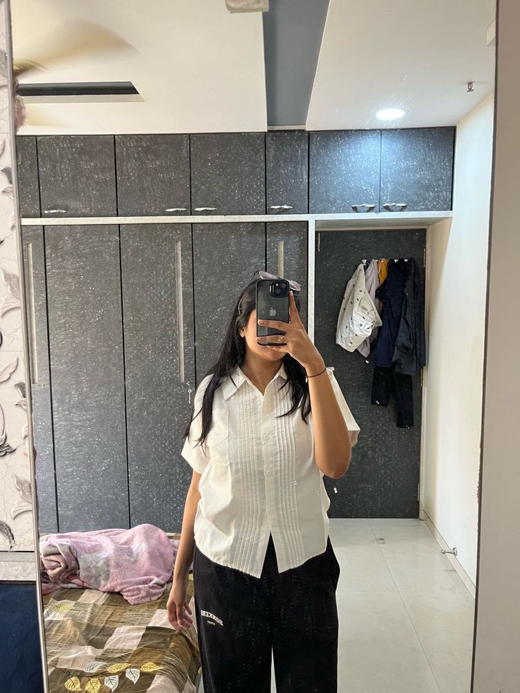 White Collared Short Sleeve Top