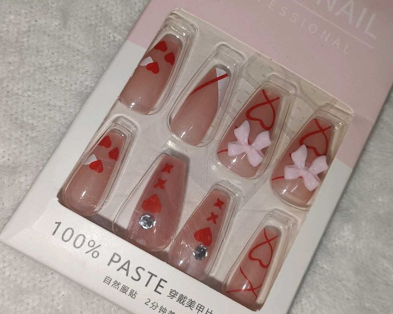 Press-On Nails: Pink Hearts &amp; Bows