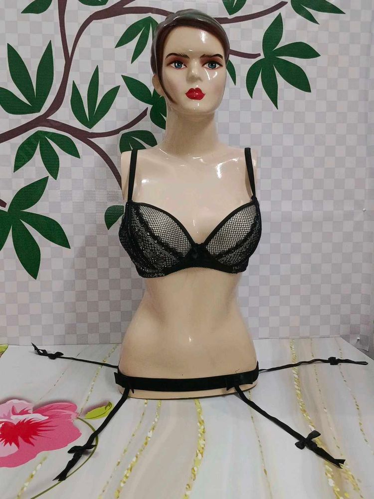 (1434)Black Lace Bra &amp; Garter Set