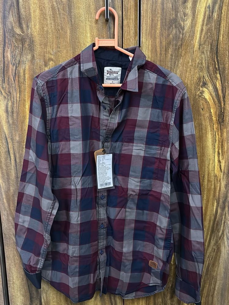 Roadster Men's Checked Casual Shirt
