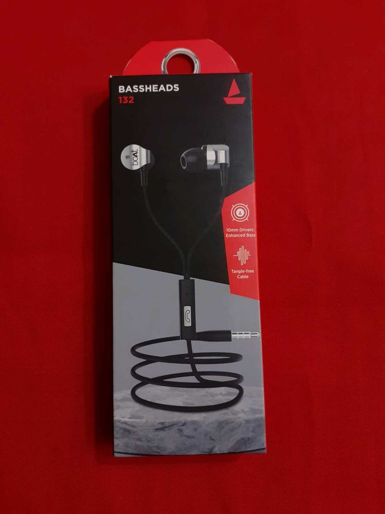 boAt BassHeads 132 wired earphones