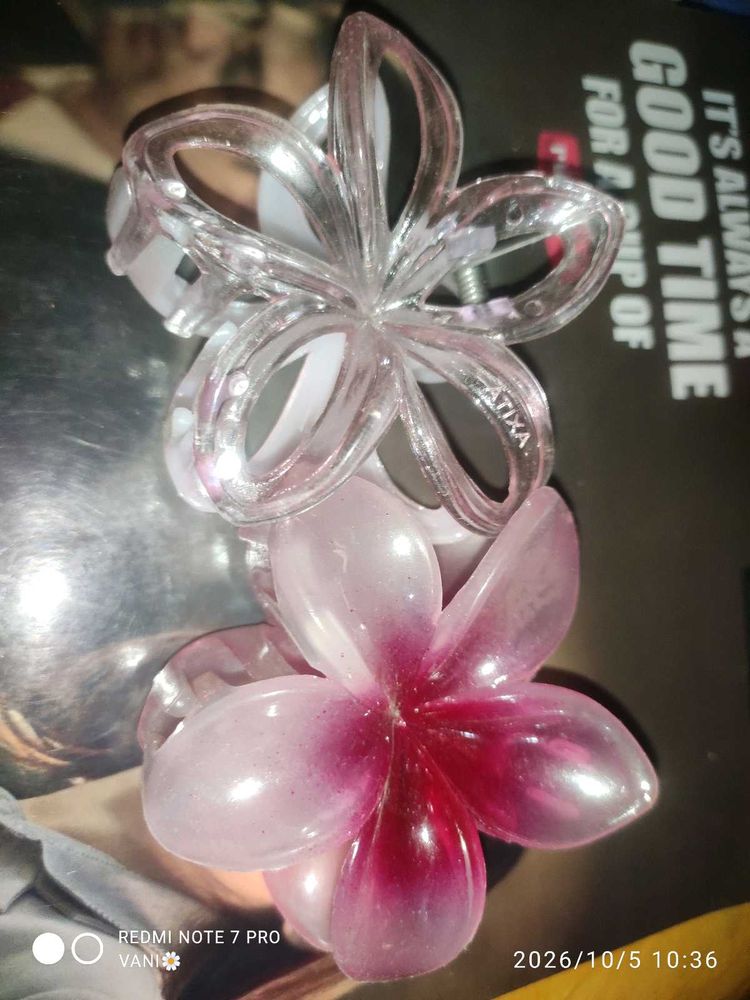 2 combo Cute Flower Hair Claw Clips