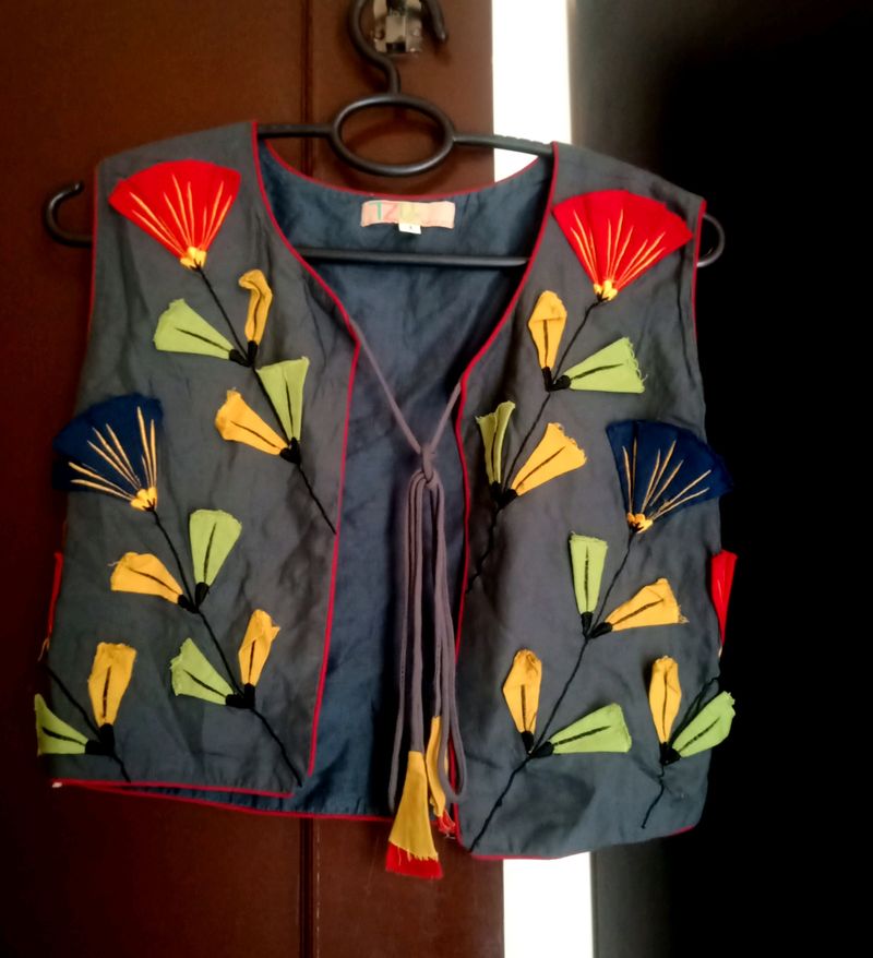 Basket to pair with suit pr kurti