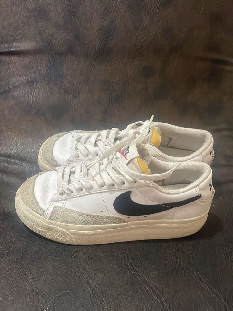 Nike Blazer Low Sneakers