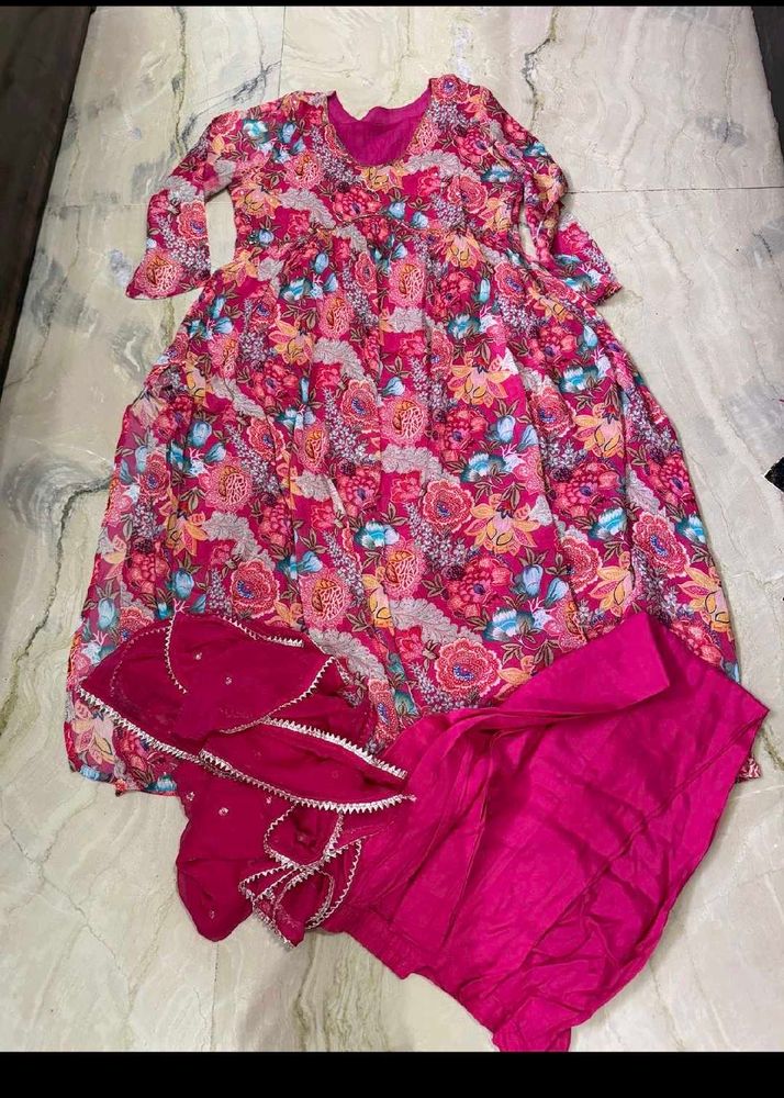 Beautiful Floral Print kurta set
