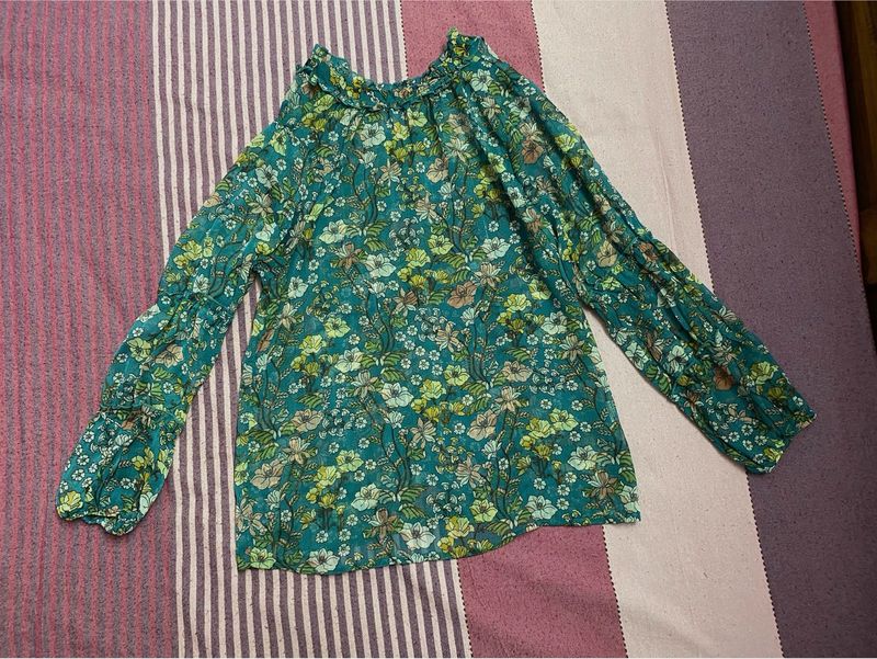 Floral Print Flowy Top