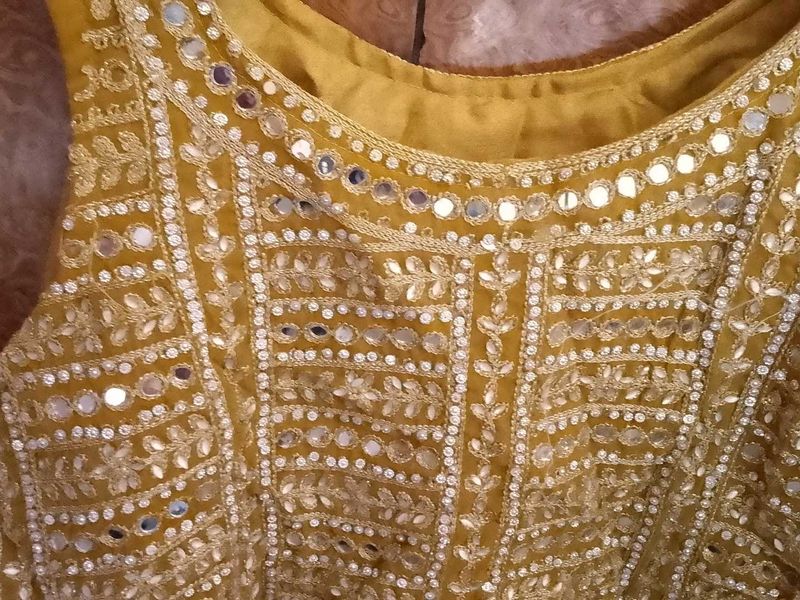 brand new Semi Stitched  Blouse mirror workMore bl