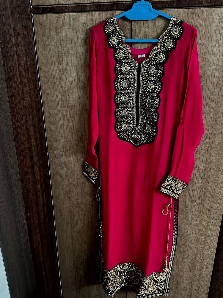 Elegant Pink Kurta with Embellishments
