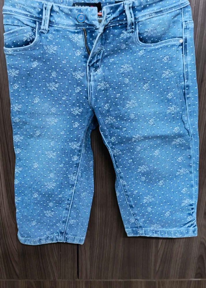 Cute Floral Print Denim Capris