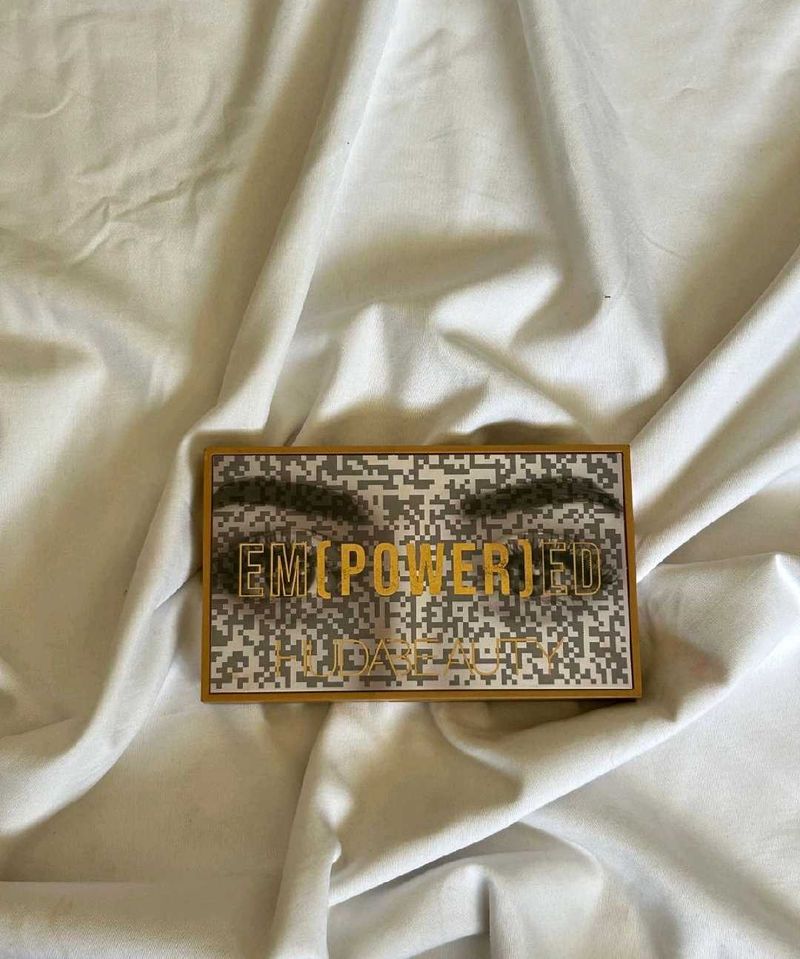 Authentic Huda Beauty Empowered Eyeshadow Palette