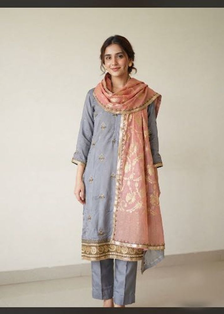 Elegant Grey Embroidered Kurta