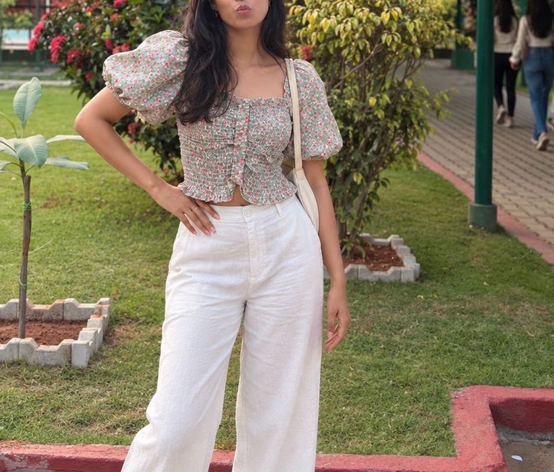 Floral Puff Sleeve Smocked Crop Top