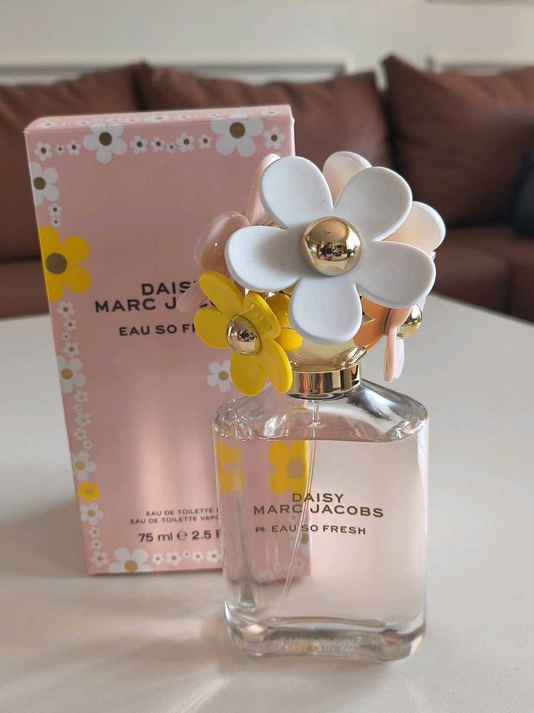 Marc Jacobs Daisy Eau So Fresh Perfume