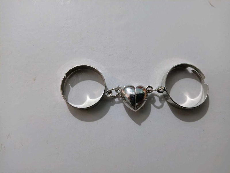 Free delivery 🚚 Heart Magnetic Couple Rings