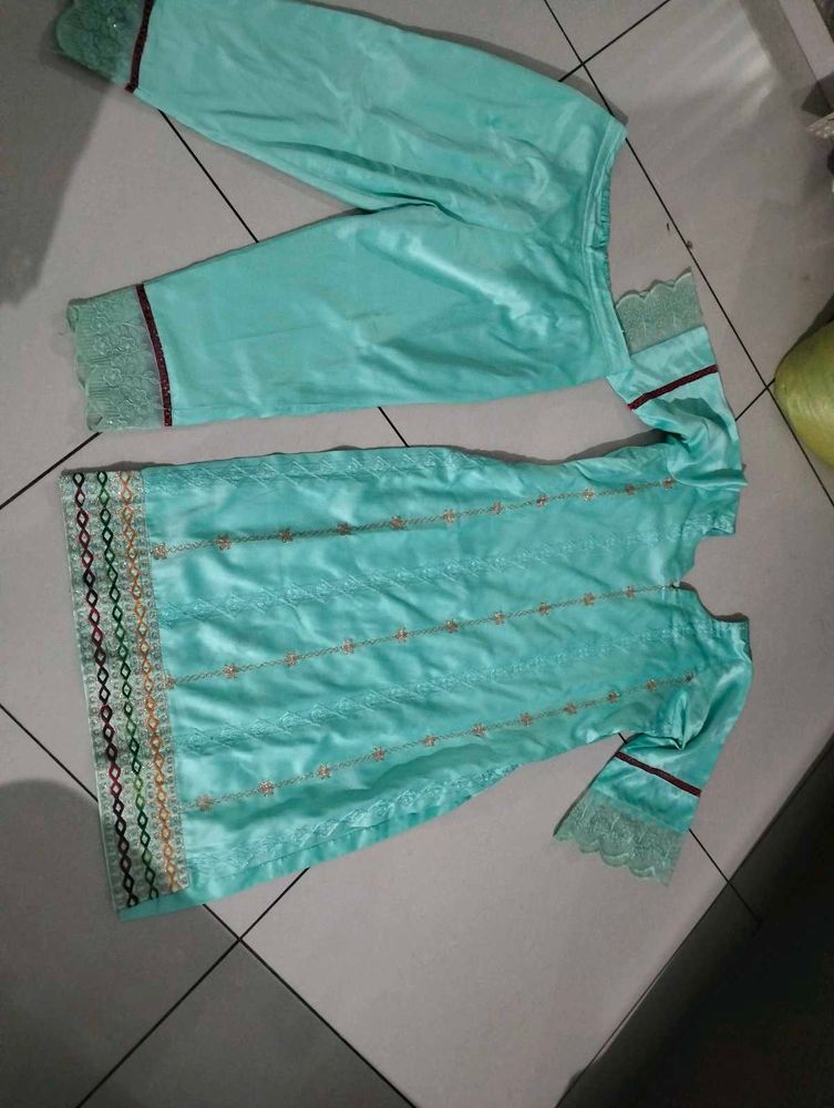 Beautiful stiched paint plazo suit