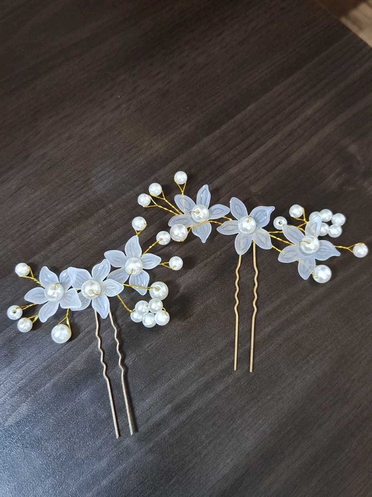 Floral Pearl Hair Pins