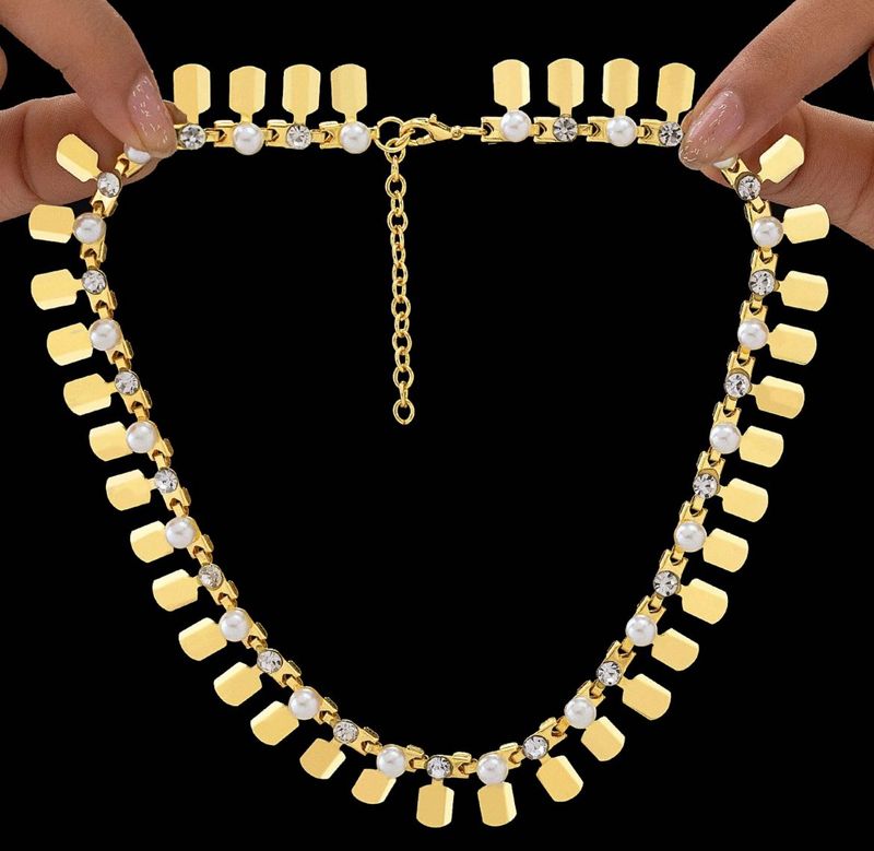 Chic Gold Chain Necklace with Pearls &amp; Crystals