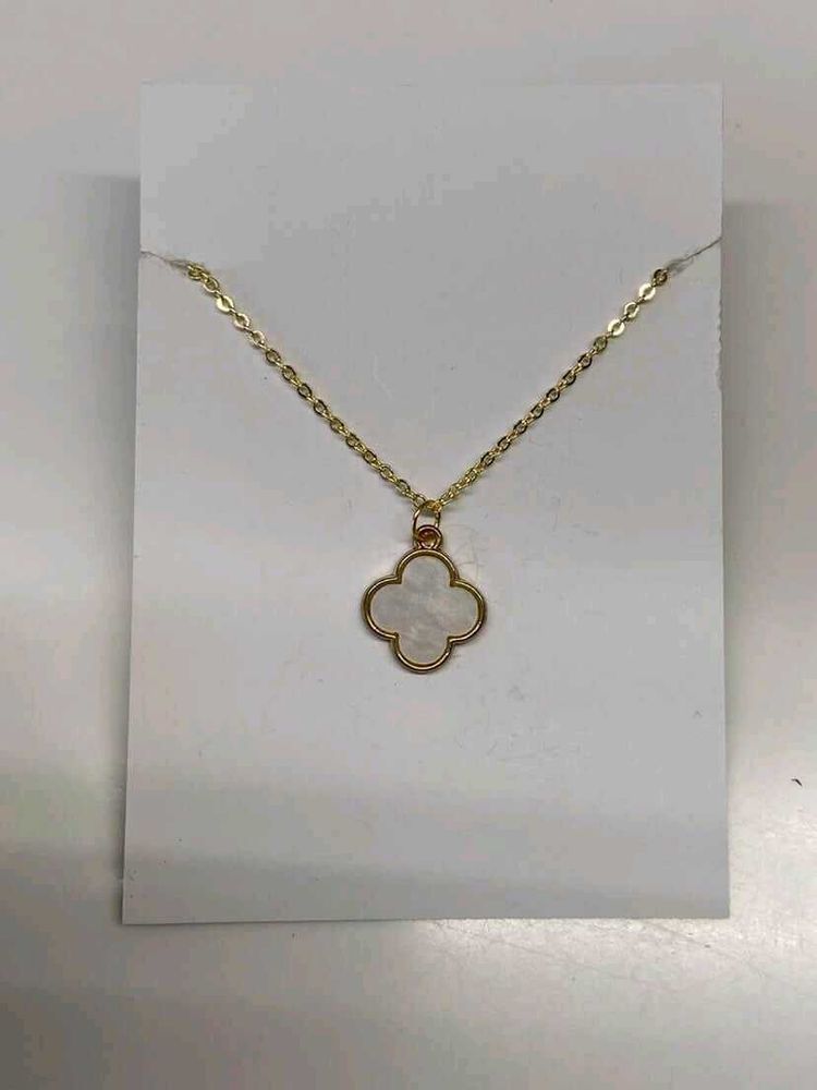 Elegant Clover Necklace