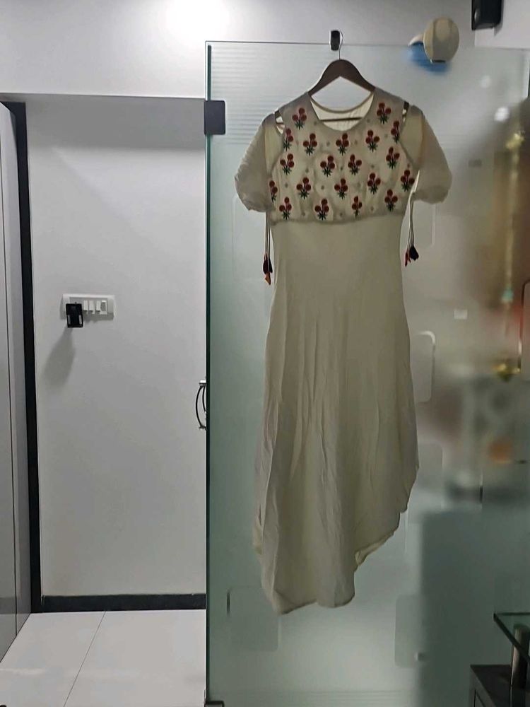 Elegant Embroidered Kurta