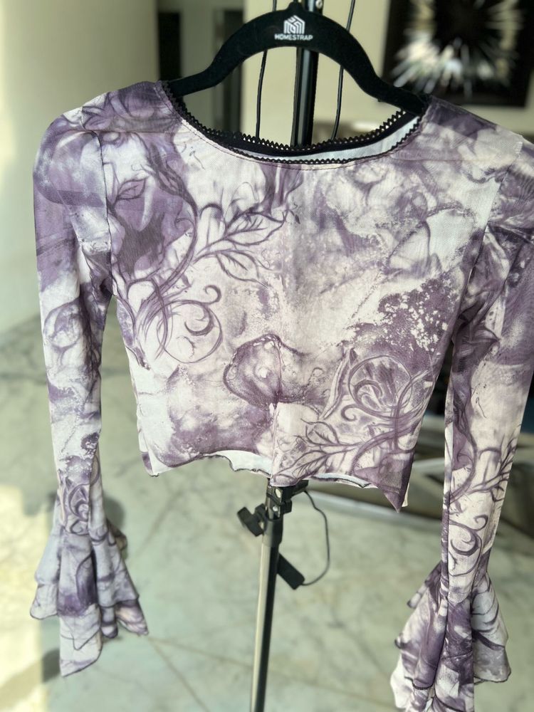 Patterned Long Sleeve Crop Top