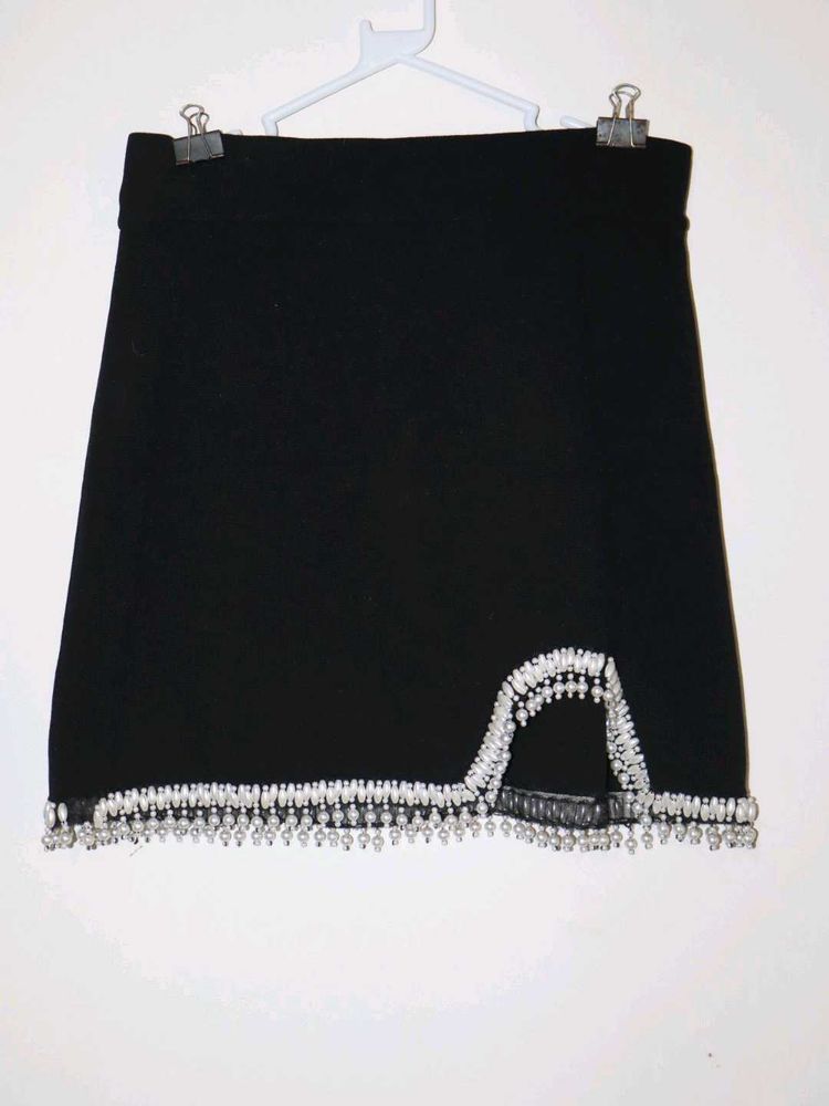 Rare Pearl-beaded Black Skirt