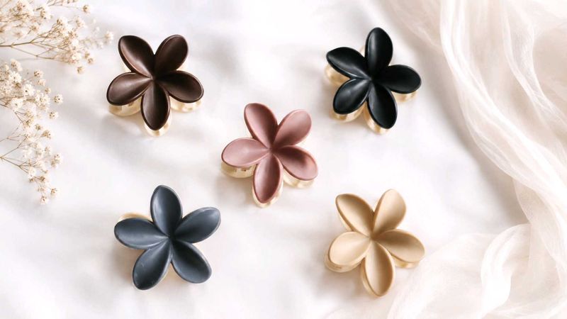 Cute Flower Hair Claw clips