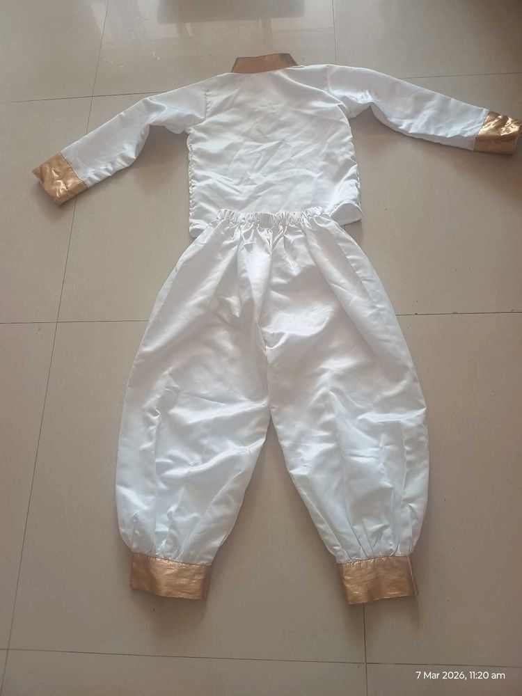Elegant White &amp; Gold Kurta Set