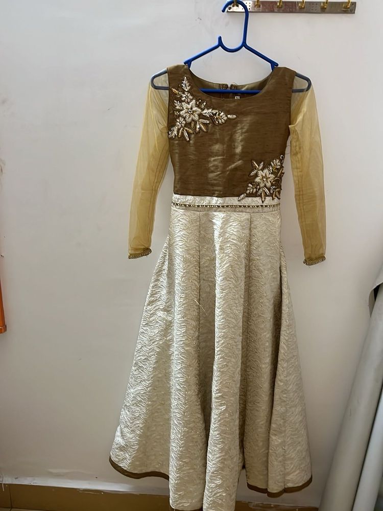 Elegant Brown &amp; White Dress