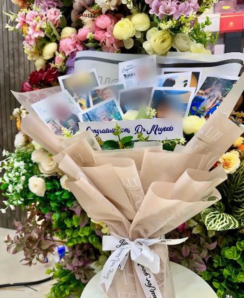 photo frame bouquet