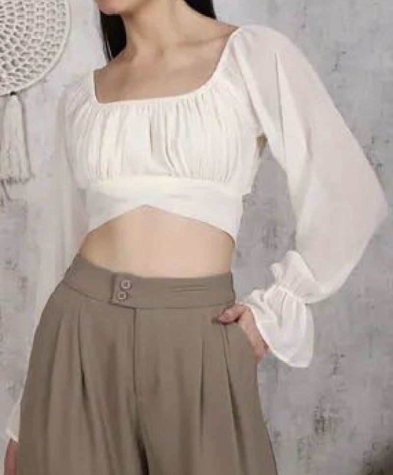 Chic White Square Neck Crop Top
