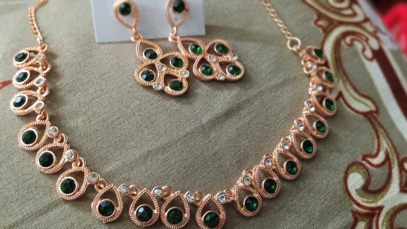 Willanzy Rose Gold Plated Set in green Colour...