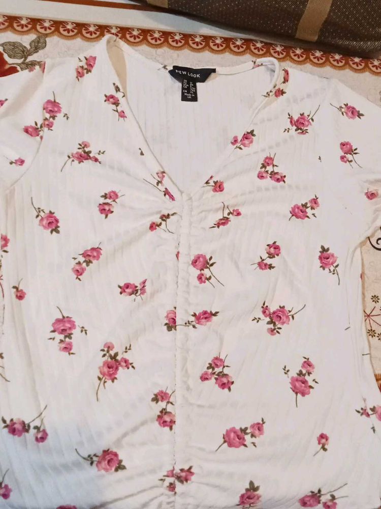 New Look Floral V-Neck Top