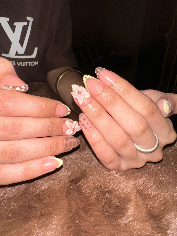 Custom 3D Flower Nail Art Set