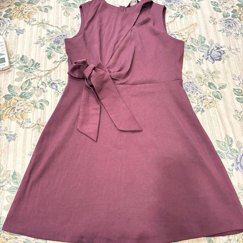 Elegant Mauve Bow Dress