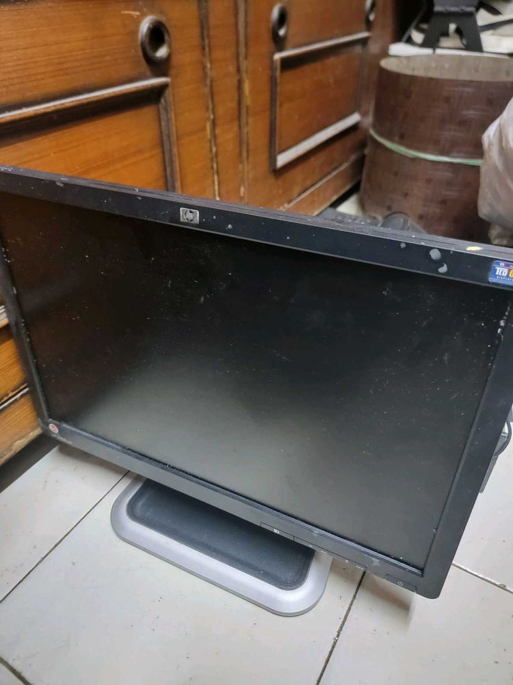HP Monitor, CPU, Keyboard, Speakers And Mouse