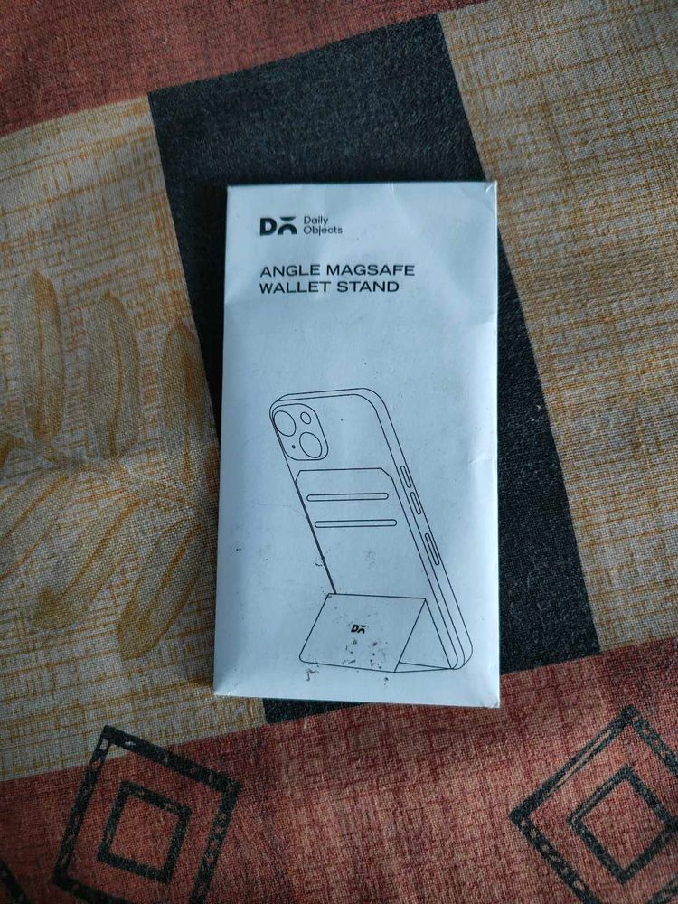 daily objects mag safe wallet with stand feature