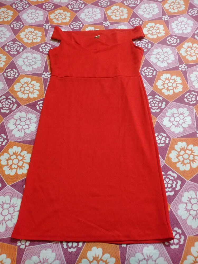 Elegant Red Off-the-Shoulder Dress
