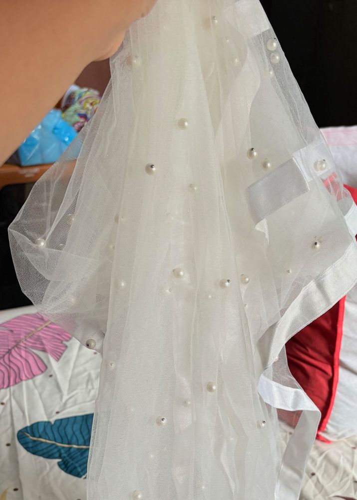 Elegant Pearl White Dupatta