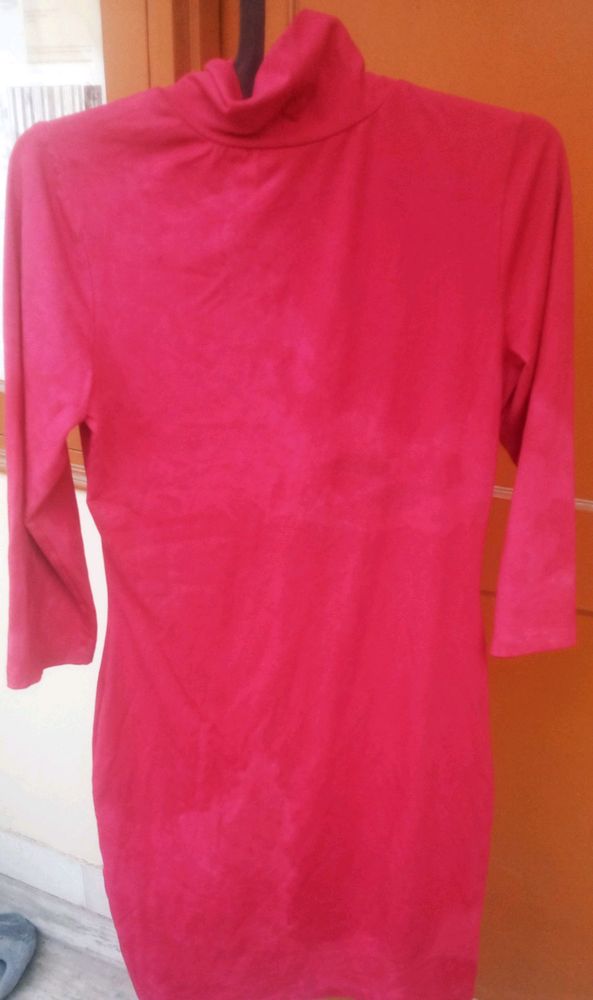Red bodycon dress