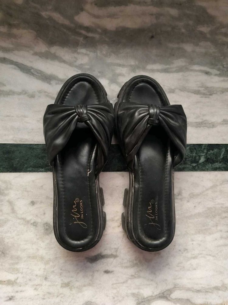 Chic Black Bow Slides