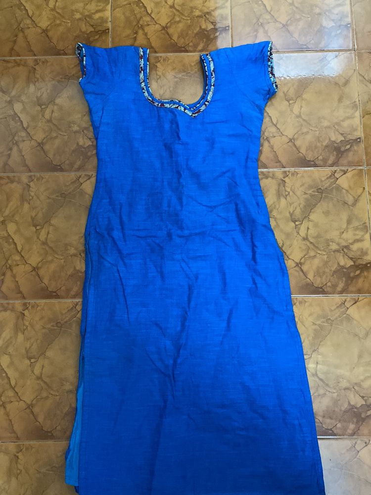Peacock Kurta With Zipper And Leftover Fabric Inside For Alteration