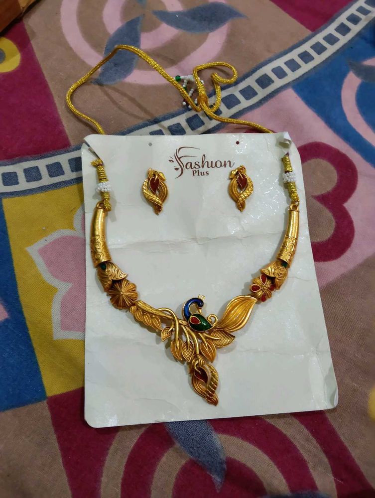 Necklace &amp; Earring Set