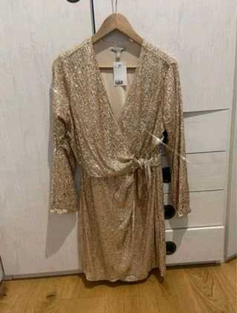 Sales 🌸H&amp;M Sparkly Gold Wrap Dress
